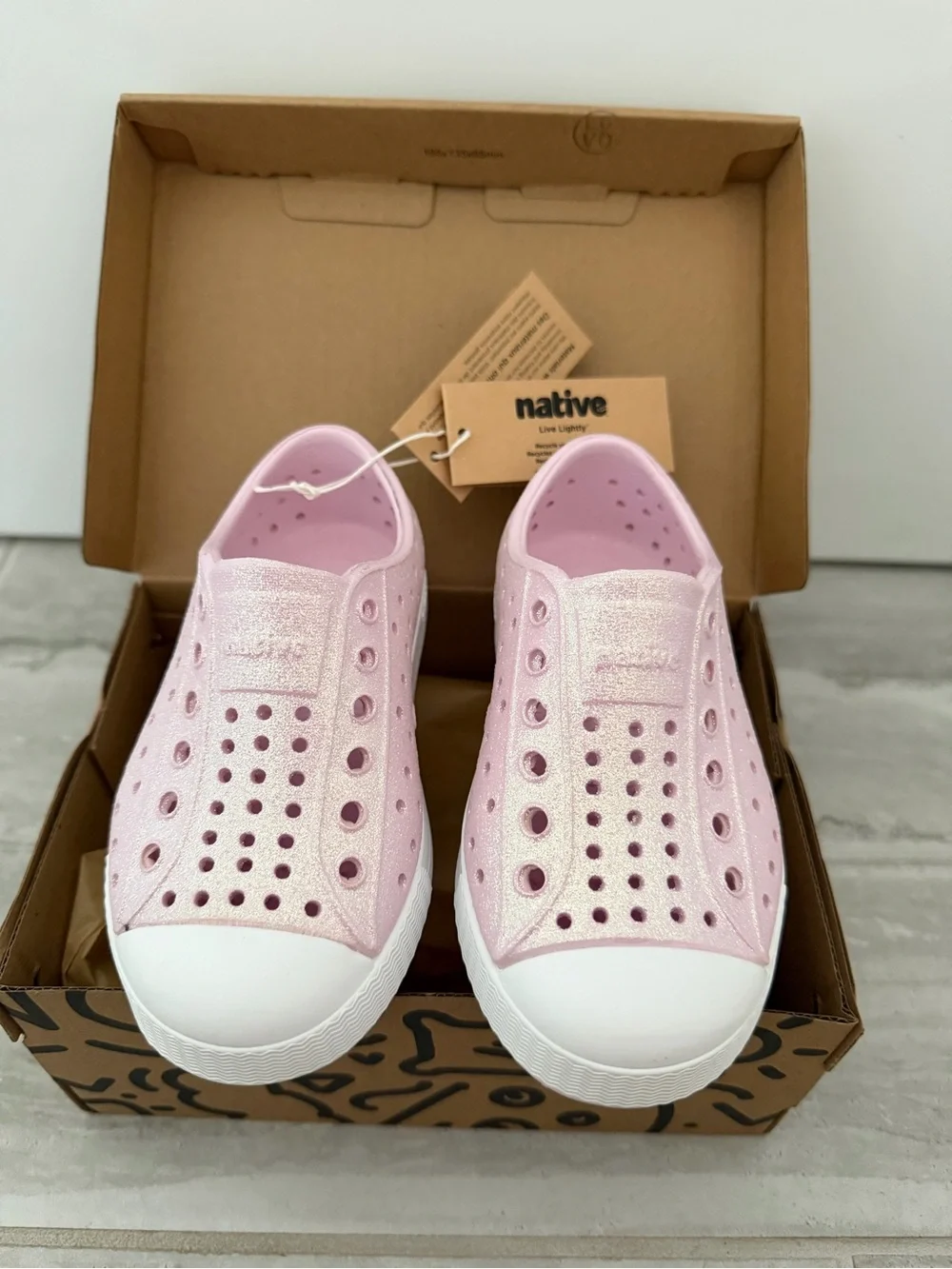 Native Shoes Kids Size C7 Light Pink Slip-On Water Shoes with White Toe